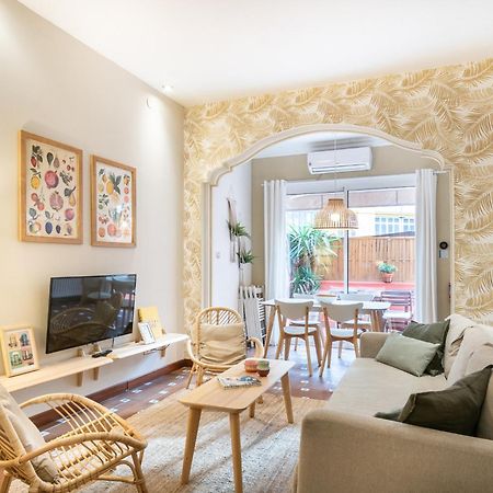 Spacious & Sunny Apt With Terrace In The City Center Barselona Dış mekan fotoğraf