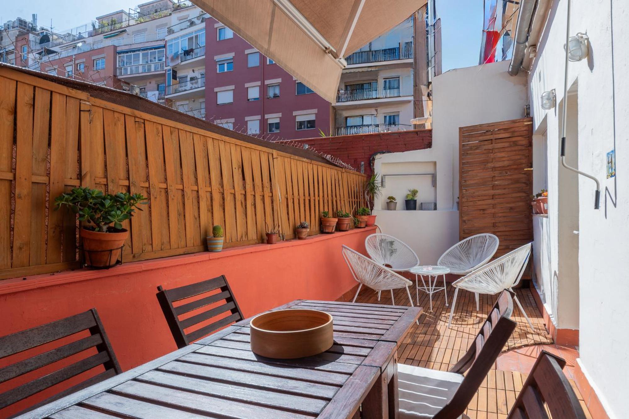 Spacious & Sunny Apt With Terrace In The City Center Barselona Dış mekan fotoğraf
