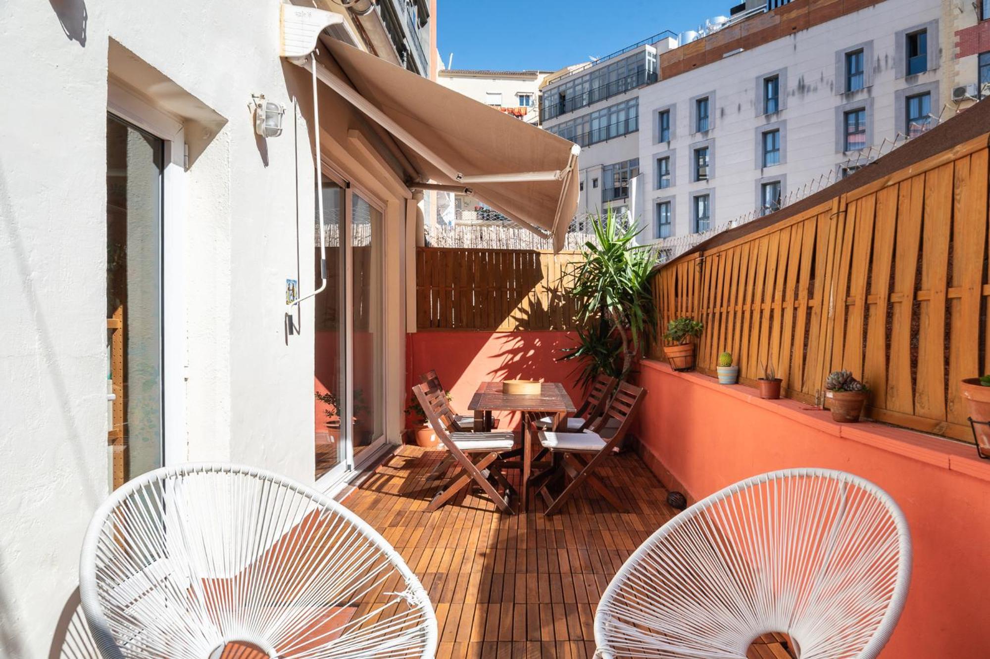 Spacious & Sunny Apt With Terrace In The City Center Barselona Dış mekan fotoğraf